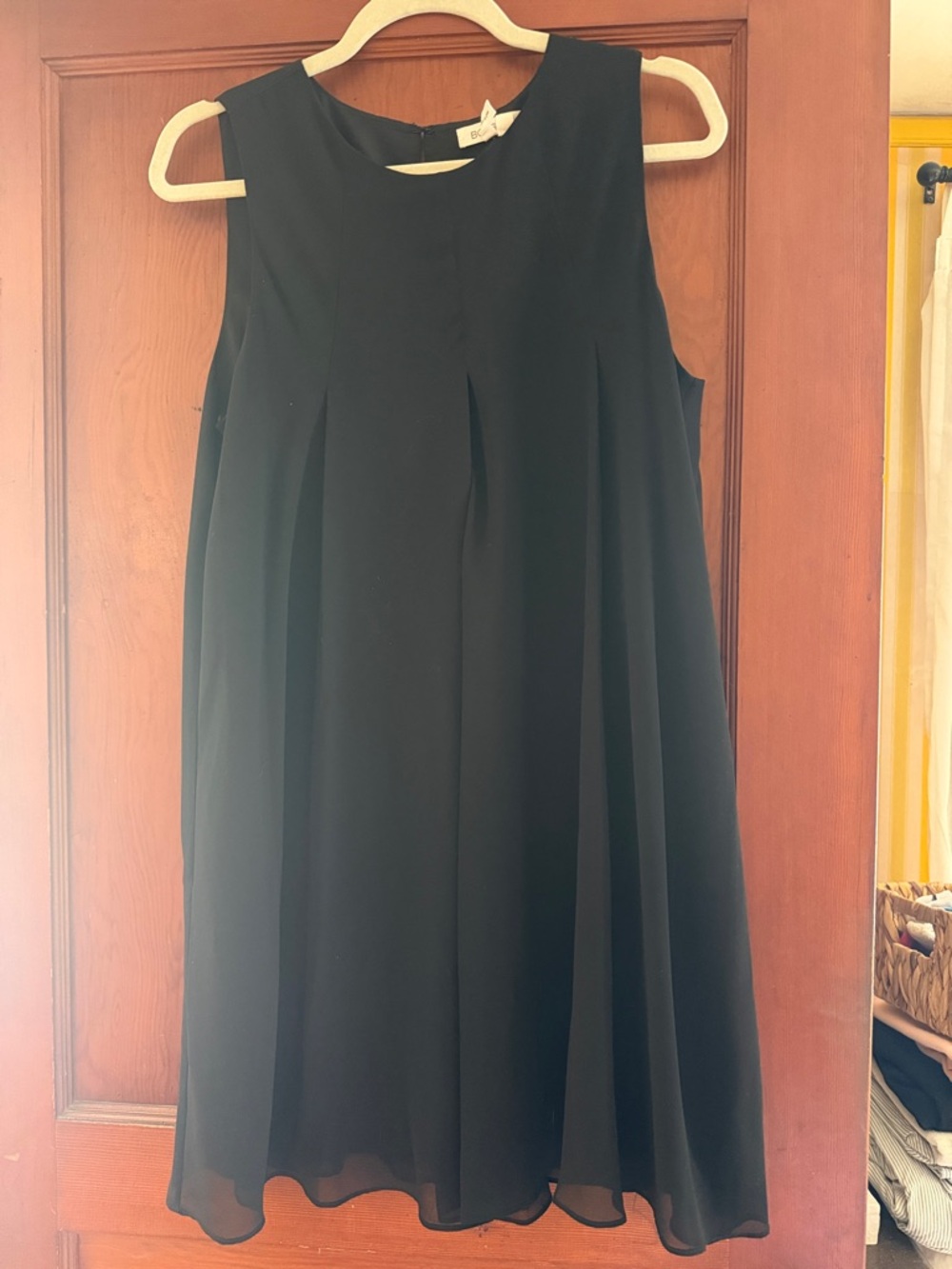 BCBGeneration Black Sleeveless Pleated Mini Dress